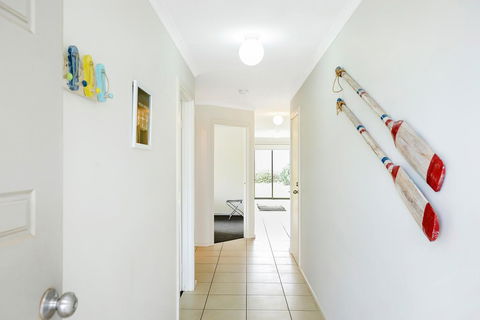 Bayside - Accommodation Gladstone 2