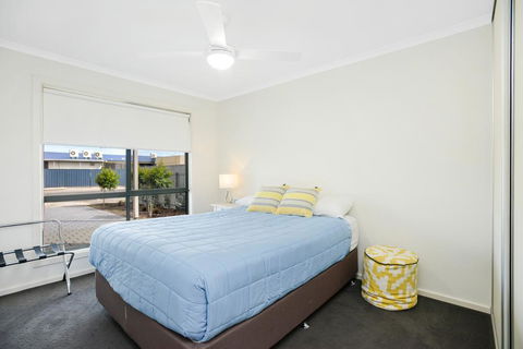 Bayside - Accommodation Gladstone 3