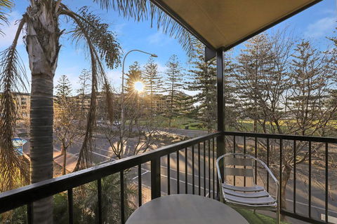 Bayview Apartments - Accommodation Gladstone 1