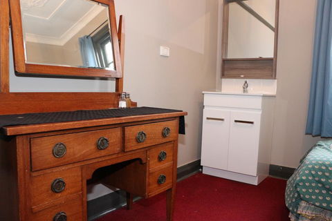 Bayview Hotel - Batemans Bay - Accommodation Gladstone 1