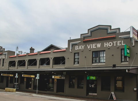 Bayview Hotel - Batemans Bay - Accommodation Gladstone 0