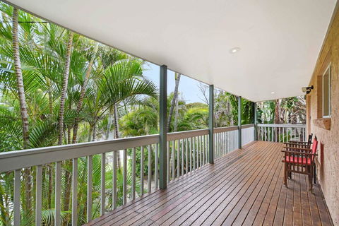 Beach Affair - 10 Callitris Crescent - Accommodation Gladstone 3