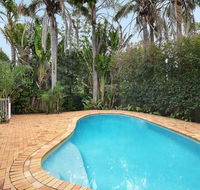 Beach Affair - 10 Callitris Crescent - Accommodation Gladstone
