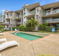 BEACH BLISS LUXURIOUS APARTMENT with POOL - Accommodation Gladstone