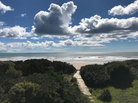 Beach Break - Accommodation Gladstone 1