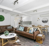 Beach Break on Hardy - walk to foreshore - Accommodation Gladstone