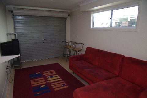 Beach Club 1, 5 Gowing Street - Accommodation Gladstone 1