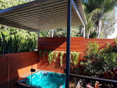Beach Cottage On Cassia Avenue, Central Coolum Beach - Accommodation Gladstone 1