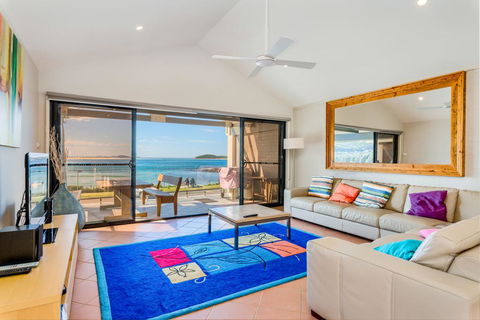 Beach Duplex 72b Marine Dr - Fingal Bay - Accommodation Gladstone 2