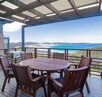 Beach House 7' 26 One Mile Close - air conditioned wifi foxtel linen - Accommodation Gladstone