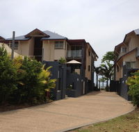 Beach House Apartment 1 - Accommodation Gladstone
