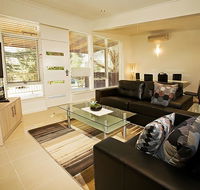 Beach House Apartments - Accommodation Gladstone