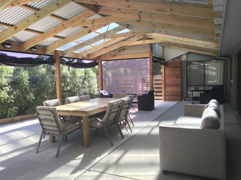Beach House Getaway 2 - Accommodation Gladstone 0