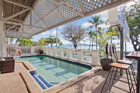 Beach House Motel - Accommodation Gladstone 0