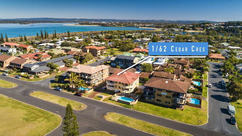 Beach Point - East Ballina - Accommodation Gladstone 0