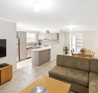 Beach Resort Chalet - Accommodation Gladstone
