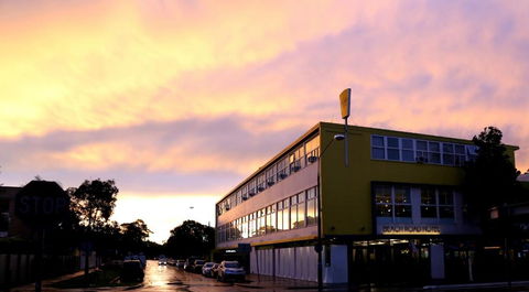 Beach Road Hotel - Accommodation Gladstone 0