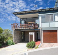 Beach View At One Mile' 8/26 One Mile Close - infinity complex pool  WIFI - Accommodation Gladstone