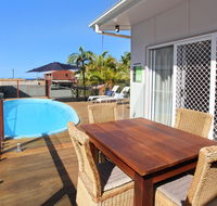 BEACH SHOPS  FABULOUS VACATION HOME - Accommodation Gladstone