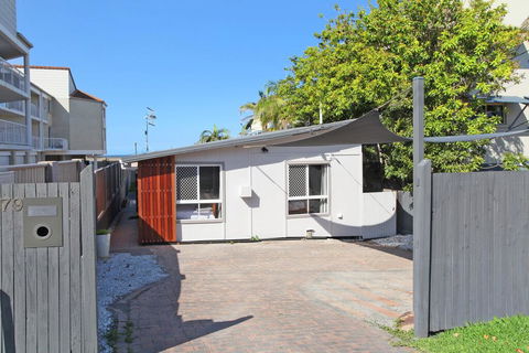 BEACH, SHOPS & FABULOUS VACATION HOME! - Accommodation Gladstone 1