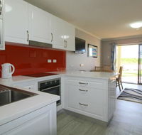 Beachfront 2 25 Willow Street - Accommodation Gladstone