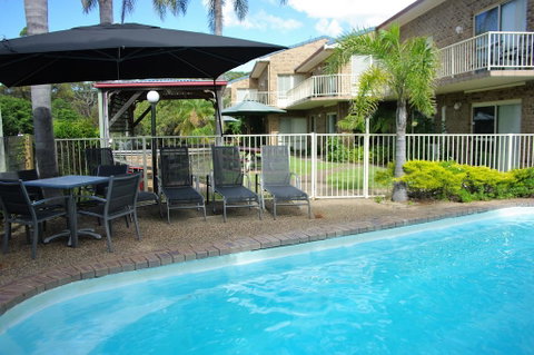 Beachfront Apartments - Accommodation Gladstone 2