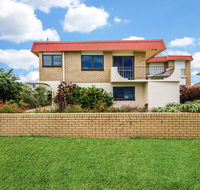 Beachfront Apt with Private Pool - Accommodation Gladstone