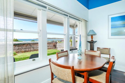 Beachfront Buena Vista - PetFriendly - Accommodation Gladstone 3