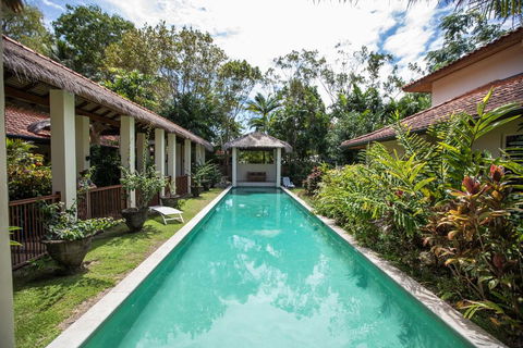 Beachfront Hideaway - Port Douglas - Accommodation Gladstone 2