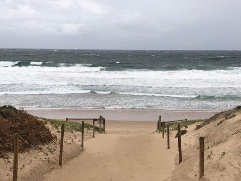 Beachfront Living Cronulla - Accommodation Gladstone 0