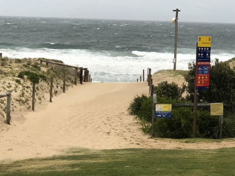 Beachfront Living Cronulla - Accommodation Gladstone 2