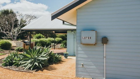 Beachfront Prevelly - Accommodation Gladstone 2