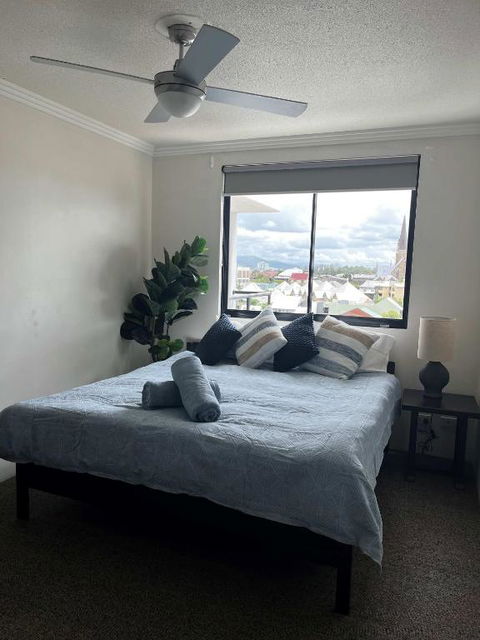 Republic Apartment - Accommodation Gladstone 1
