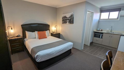 River Motel - Accommodation Gladstone 2