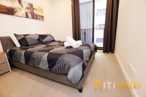 Red Rose Retreat - 1bd 1bth 1CarSp Apt - Accommodation Gladstone 1