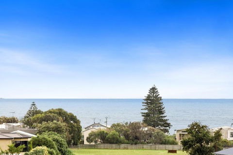 Red Salt - Accommodation Gladstone 3