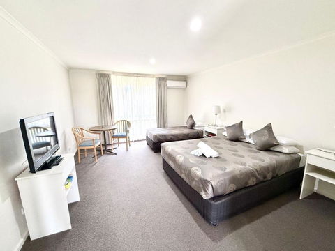 Redgum Motel - Accommodation Gladstone 2