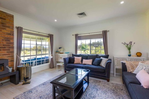 Redims Hill Cottage - Accommodation Gladstone 1