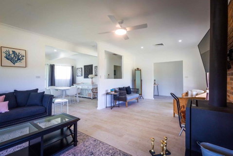 Redims Hill Cottage - Accommodation Gladstone 3