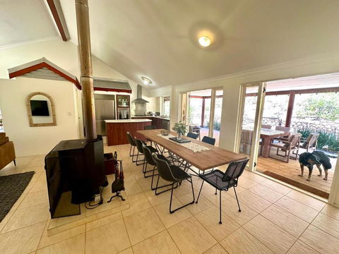 Redtail House - Carlotta - Accommodation Gladstone 3
