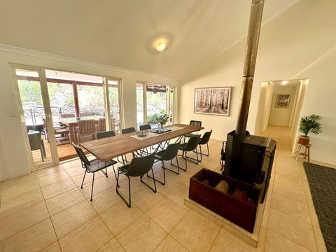 Redtail House - Carlotta - Accommodation Gladstone 1