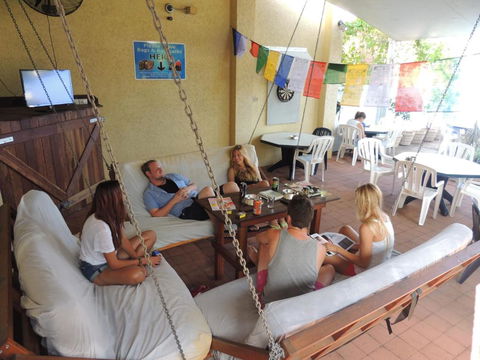 Reef Lodge Backpackers - Accommodation Gladstone 3