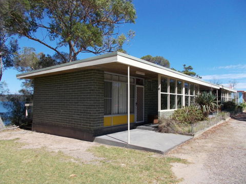 Regatta Point Holiday Park - Accommodation Gladstone 2