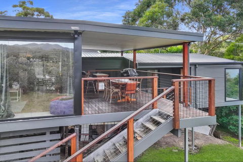 Relax At Goughs Bay - Accommodation Gladstone 3