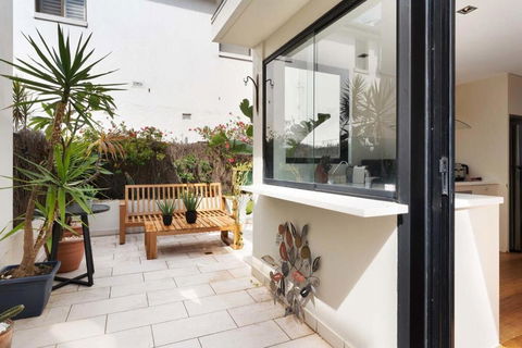 Relaxed Beachside Townhouse - Accommodation Gladstone 3