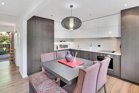 Ren Basera - Accommodation Gladstone 1