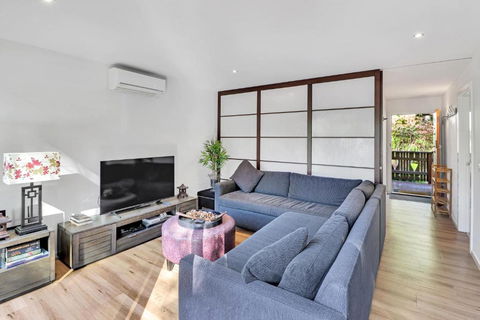 Ren Basera - Accommodation Gladstone 2