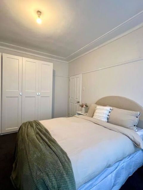 Renovated 3 Bedroom House - Accommodation Gladstone 1