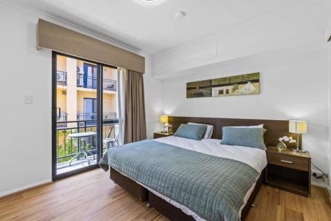 Renovated Family Apartment With Pool & WiFi - Accommodation Gladstone 2