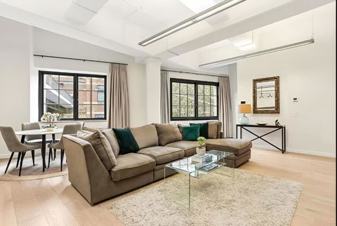 Renovated Warehouse Conversion In Heart Of Sydney - Accommodation Gladstone 2